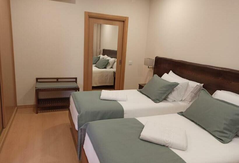 غرفة قياسية, Fontanário House