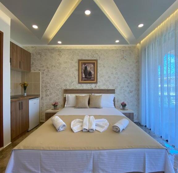 اتاق لوکس با بالکن, Luxury Villa Ulcinj