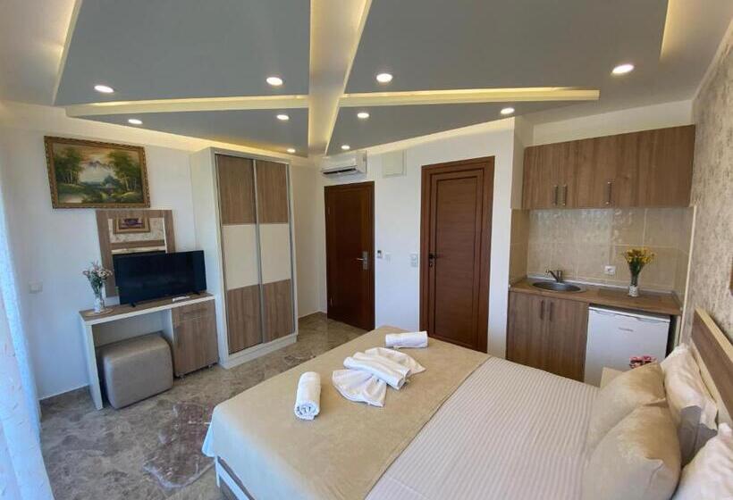 اتاق لوکس با بالکن, Luxury Villa Ulcinj