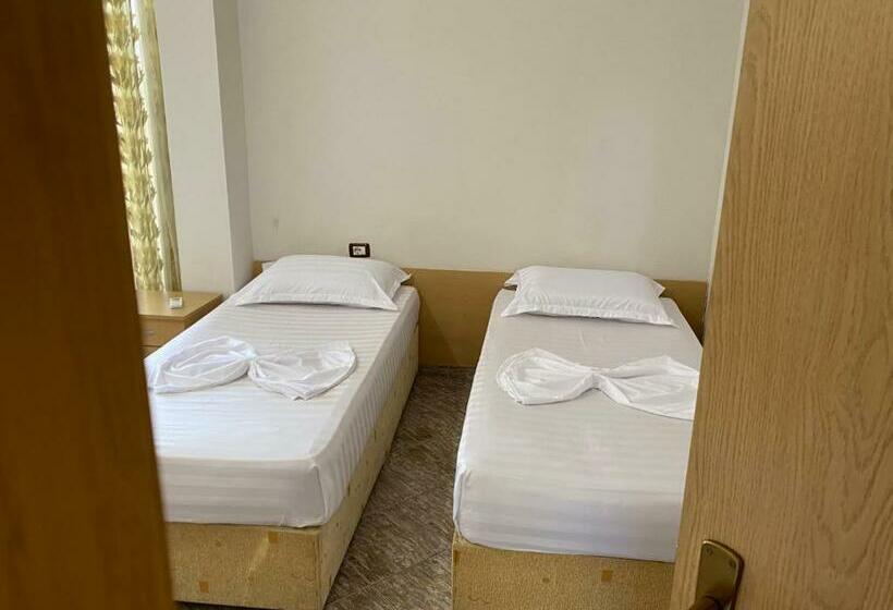 Habitació Estàndard amb Balconada, Grey Villa