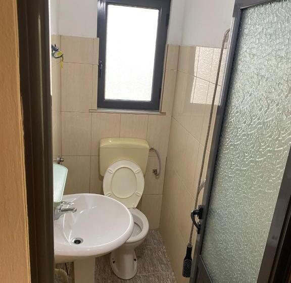 Quarto Triplo Estandar com Sacada, Grey Villa