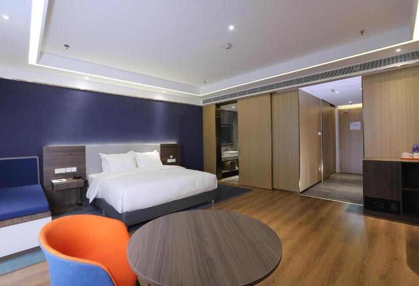 اتاق استاندارد با تخت بزرگ, Holiday Inn Express Hengshui Railway Station, An Ihg