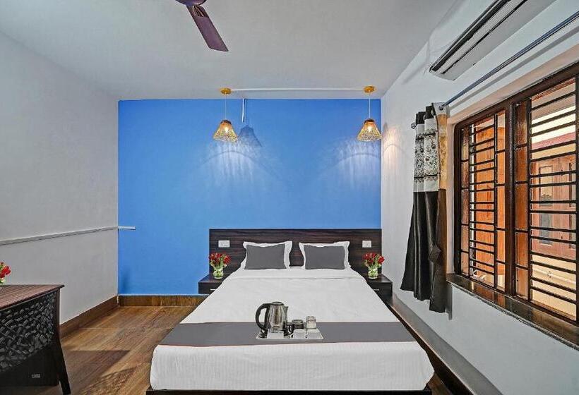 Quarto Triplo Deluxe, Capital O 90121 Madison Blue