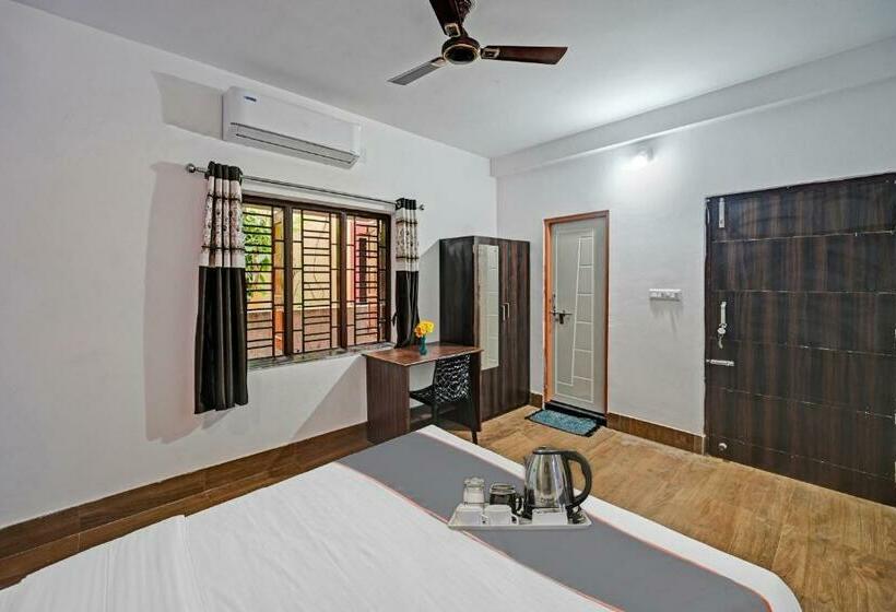 Quarto Triplo Deluxe, Capital O 90121 Madison Blue