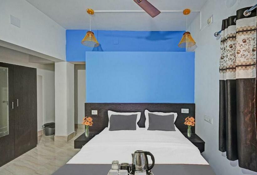 Quarto Triplo Deluxe, Capital O 90121 Madison Blue