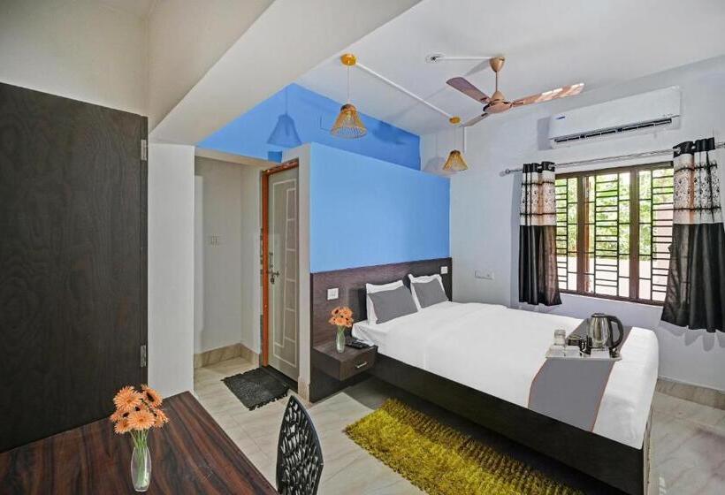 Quarto Triplo Deluxe, Capital O 90121 Madison Blue