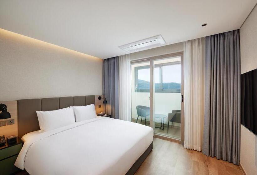 带大床的豪华间, Citadines Connect Hari Busan