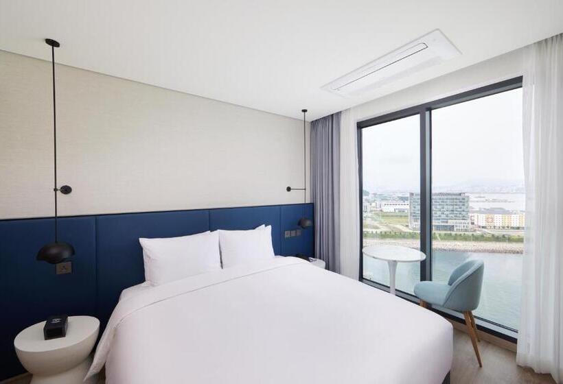 带大床的豪华间, Citadines Connect Hari Busan