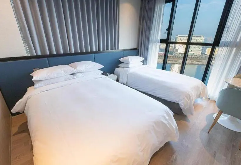 اتاق سه نفره دلوکس با چشم‌انداز دریا, Citadines Connect Hari Busan
