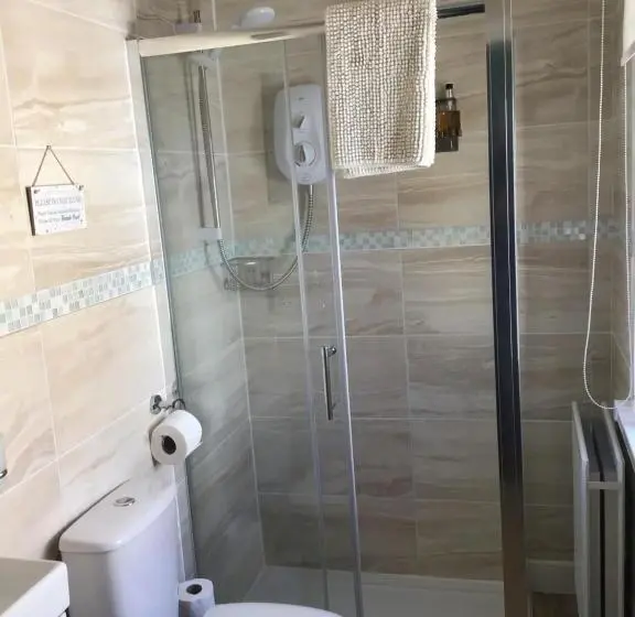 اتاق خانوادگی, Calm Sea Guesthouse