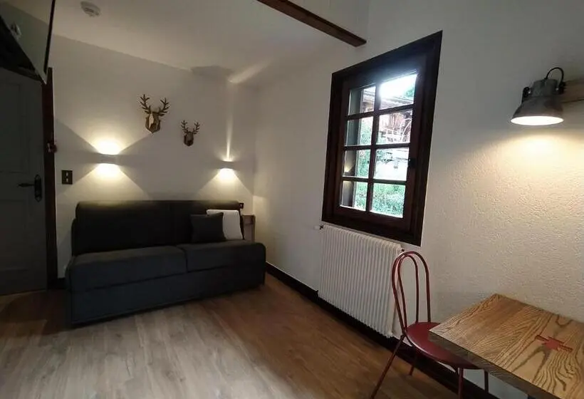 スタンダードスタジオ, Chalet Appart Hôtel L Eau Vive