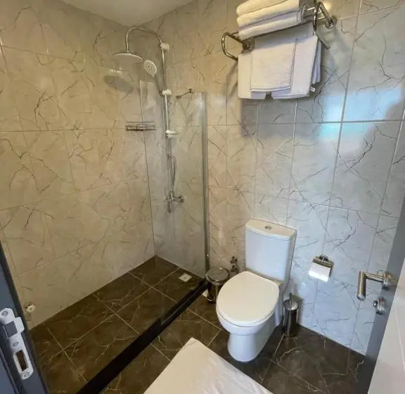 اتاق سه نفره دلوکس با چشم‌انداز دریا, Hann Otel