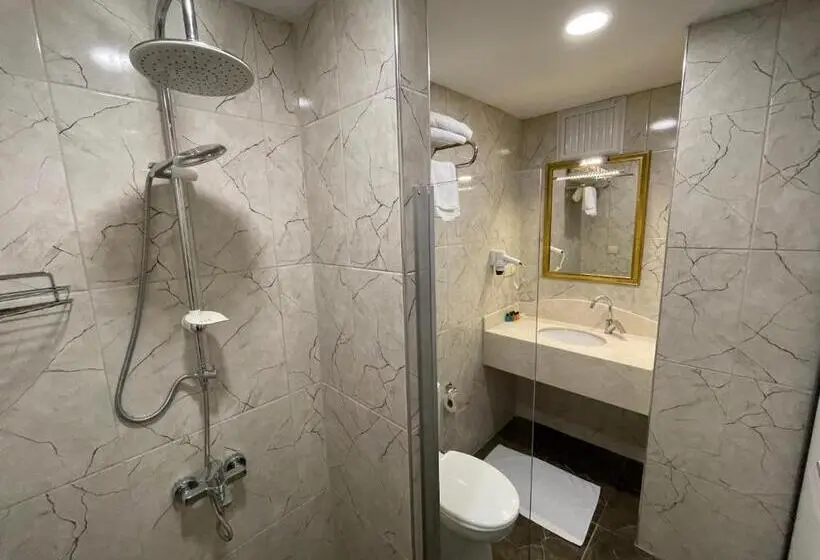 اتاق سه نفره دلوکس با چشم‌انداز دریا, Hann Otel