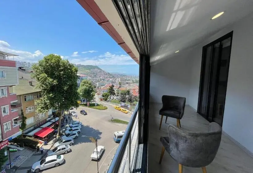 سوییت لوکس, Hann Otel
