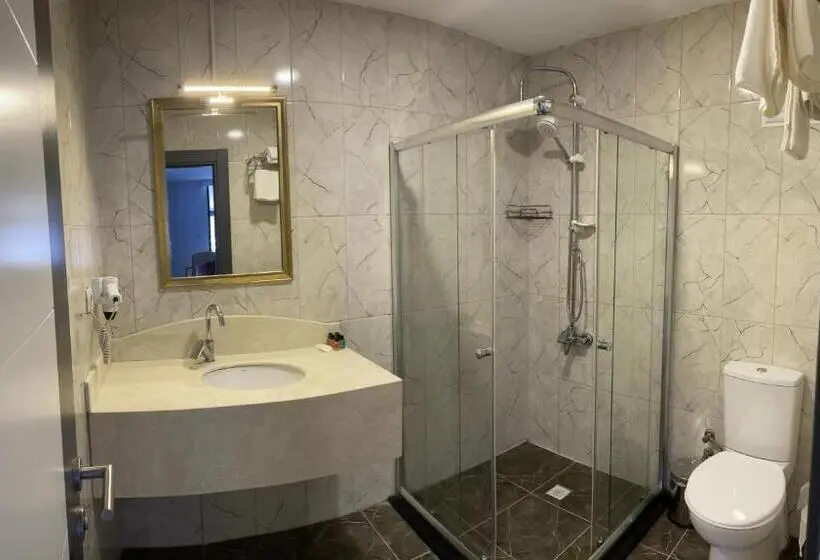 سوئیت با بالکن, Hann Otel