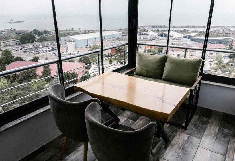 带阳台套房, Hann Otel