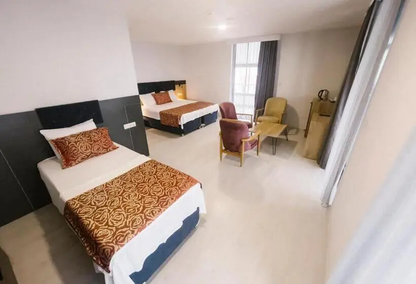 سوئیت با بالکن, Hann Otel