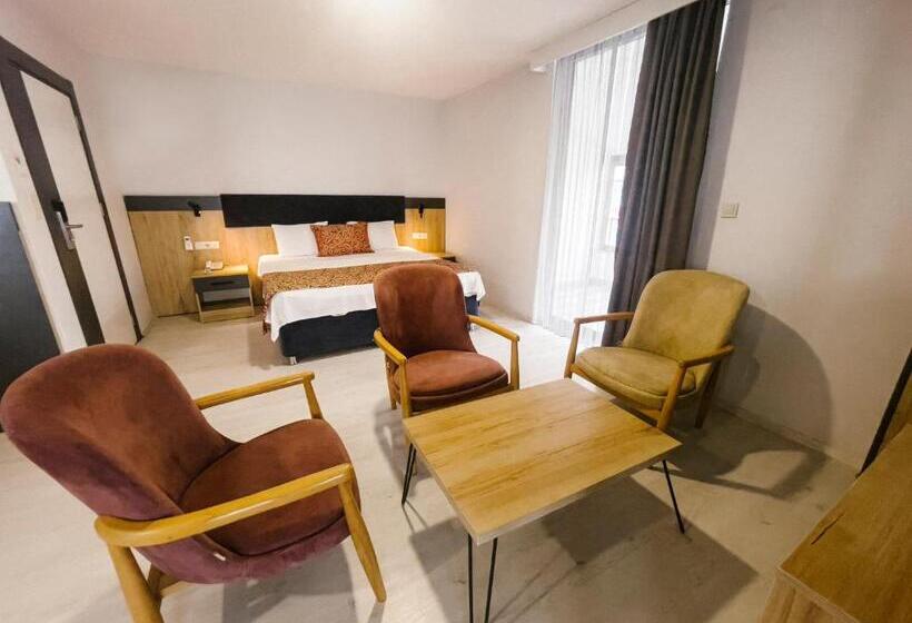 带阳台套房, Hann Otel