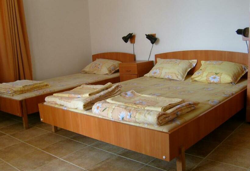 标准三人间, сотирови, самостоятелни стаи