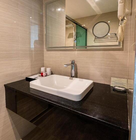 带大床的豪华间, The Tj Hotel Jomtien