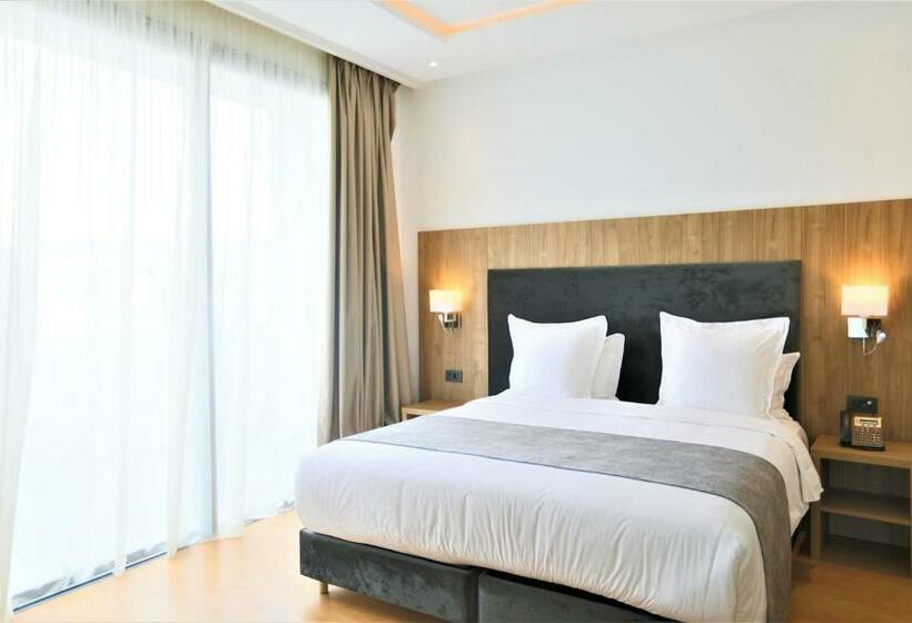 带阳台的豪华间, Dominium