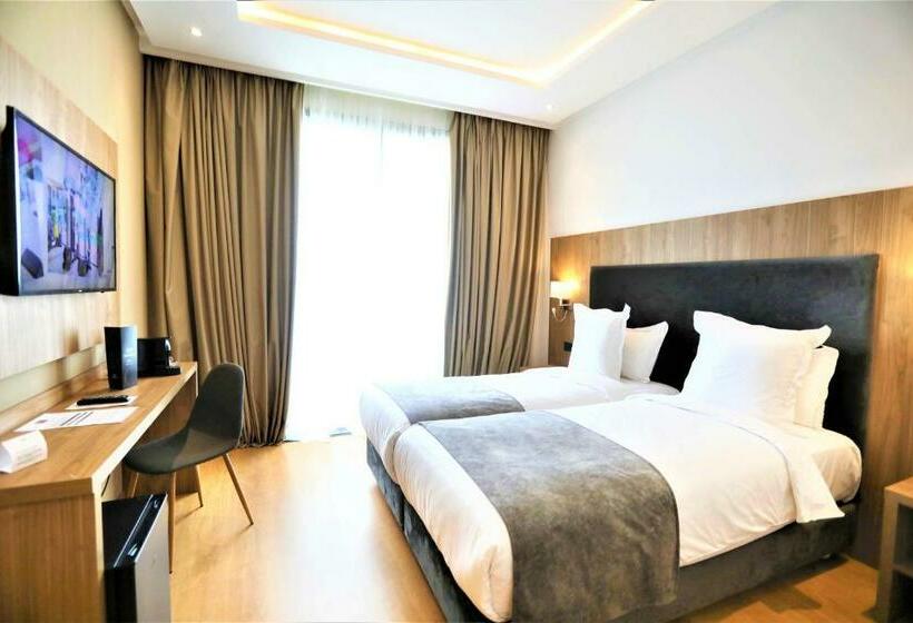 豪华单人间, Dominium