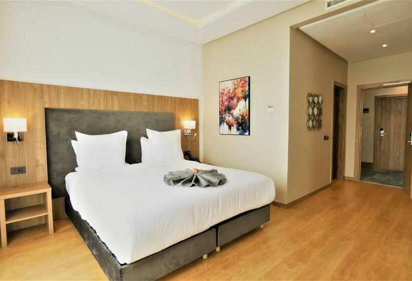 高级单人间, Dominium