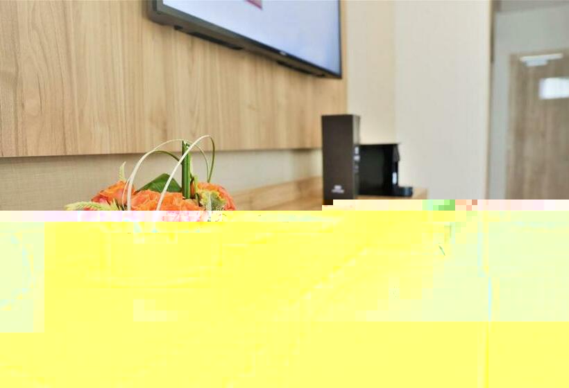 수피리어 스위트, Dominium
