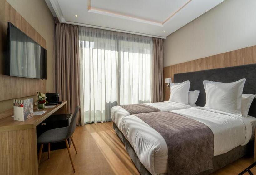 带阳台的豪华间, Dominium