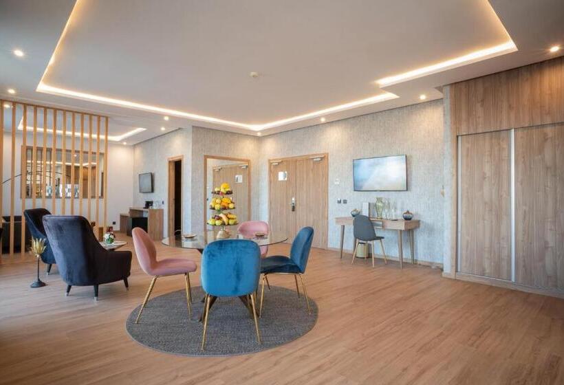 行政套房, Dominium