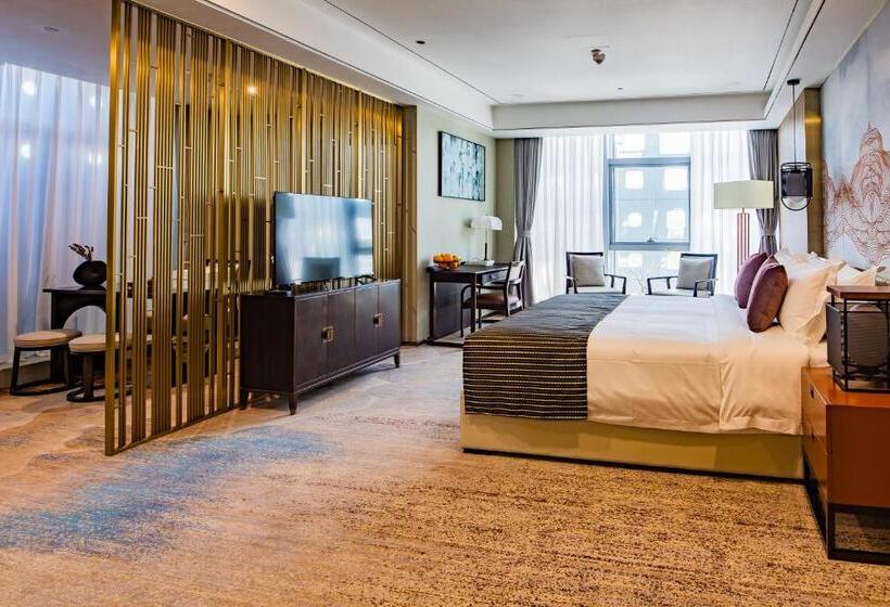 اتاق اجرایی, Lds Hotel Belgrade