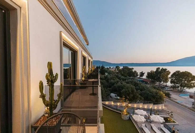 オーシャンビューデラックスルーム, Mazarine Hotel, Vlorë, Albania
