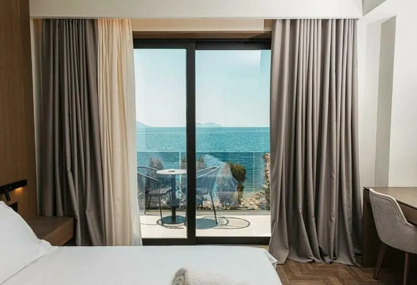 オーシャンビューデラックスルーム, Mazarine Hotel, Vlorë, Albania