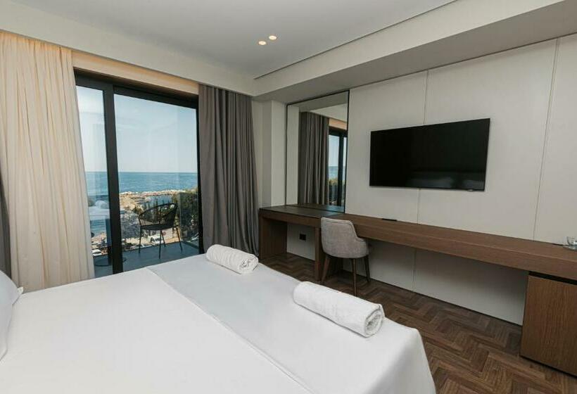 חדר דלוקס נוף לים, Mazarine Hotel, Vlorë, Albania