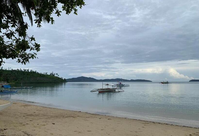 חדר לארבעה סטנדרטי עם מרפסת, Bundal Riverside Rm #5 Triple Fan Room