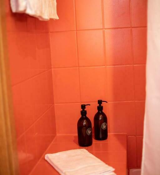 스탠다드 싱글 룸, Das Schöne Leben Pop Up