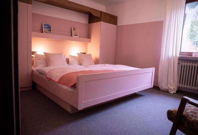 스탠다드 룸, Das Schöne Leben Pop Up