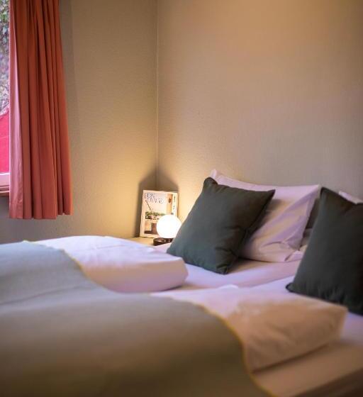 이코노미 룸, Das Schöne Leben Pop Up