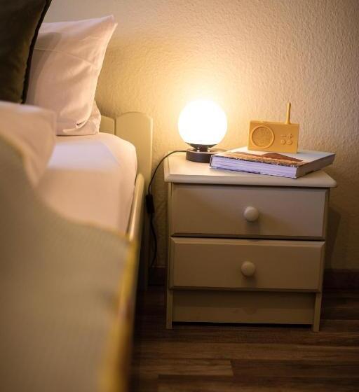 이코노미 룸, Das Schöne Leben Pop Up