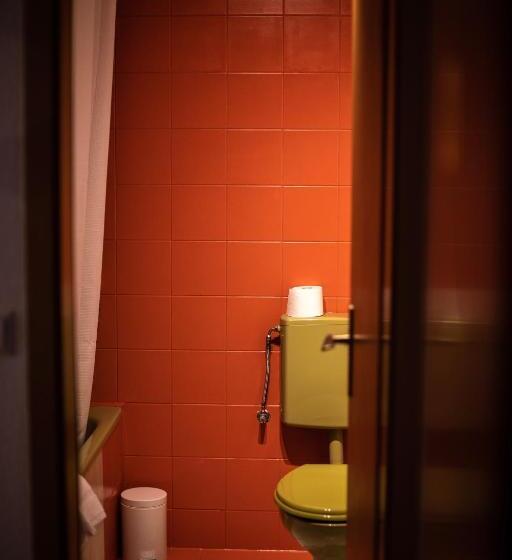 이코노미 룸, Das Schöne Leben Pop Up