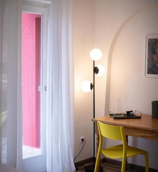 이코노미 룸, Das Schöne Leben Pop Up