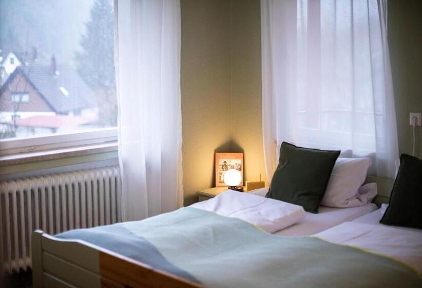 이코노미 룸, Das Schöne Leben Pop Up