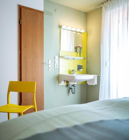 스탠다드 룸, Das Schöne Leben Pop Up