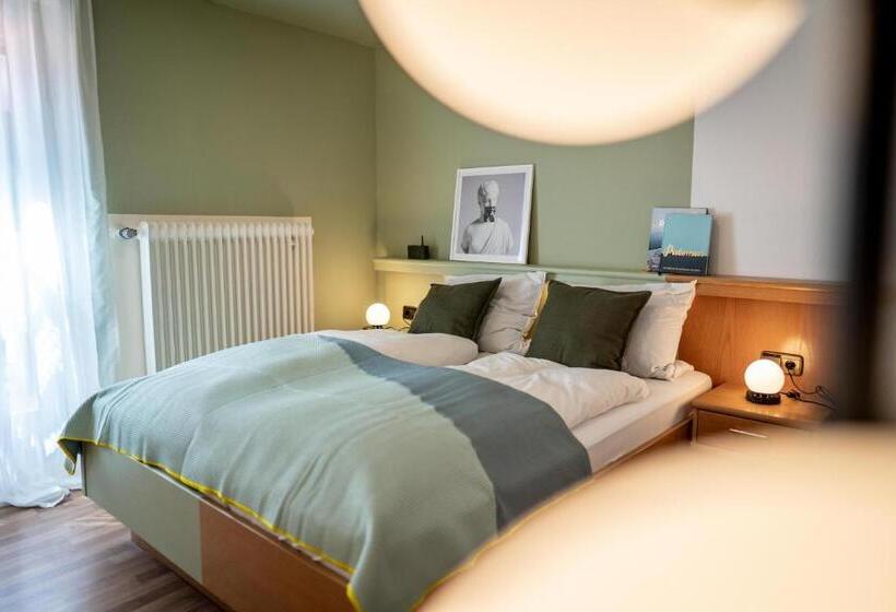 스탠다드 룸, Das Schöne Leben Pop Up