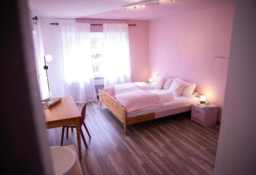 이코노미 룸, Das Schöne Leben Pop Up