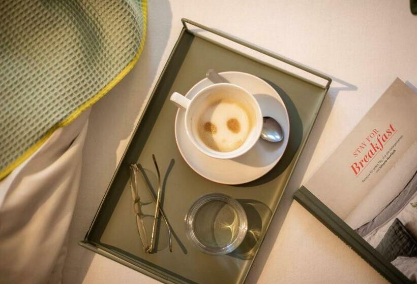 스탠다드 싱글 룸, Das Schöne Leben Pop Up