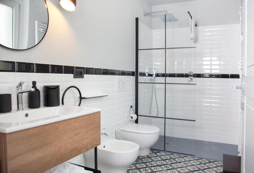 חדר קומפורט לשלושה, Moncrivel Rooms & Relax