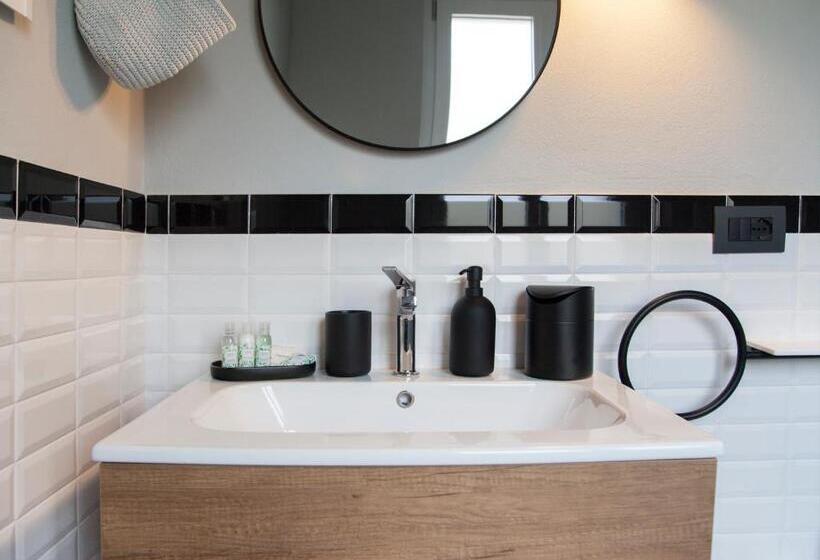 חדר קומפורט לשלושה, Moncrivel Rooms & Relax