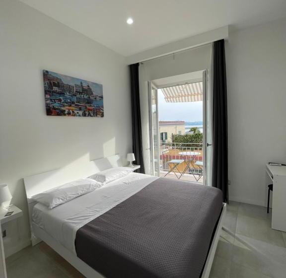 חדר סטנדרט לארבעה נוף לים, Terrazza Don Mario Bed&breakfast