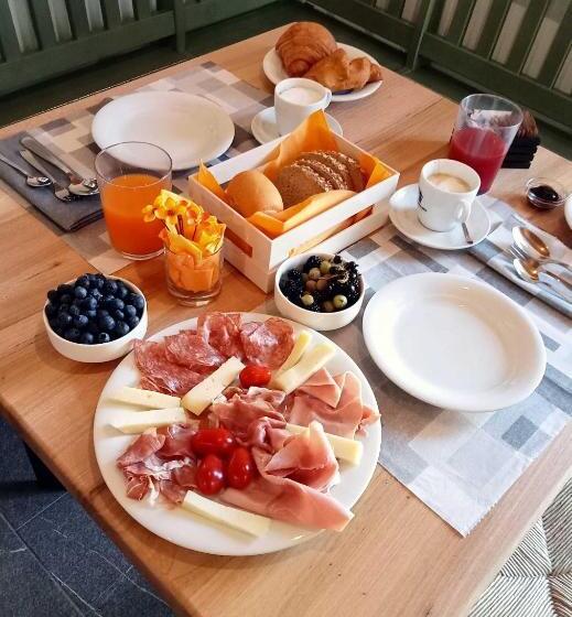 デラックスルーム, Le Acacie